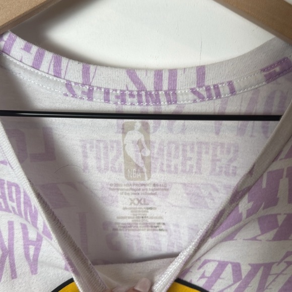 Lakers NBA Women’s Graphic Tee Basketball Purple size XXL - Picture 2 of 6